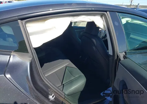 2025 Tesla Model 3 Long Range Rear-Wheel Drive/Standard z USA, uszkodzony, nr VIN 5YJ3E1EA7SF989649